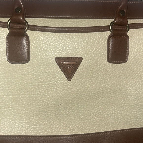 Guess purse in the color beige and brown - Picture 2 of 12